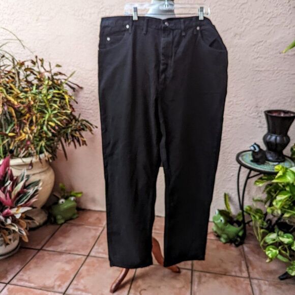 Wrangler Five Star Premium black denim relaxed fit jeans  Sz 44x32 - Picture 16 of 16